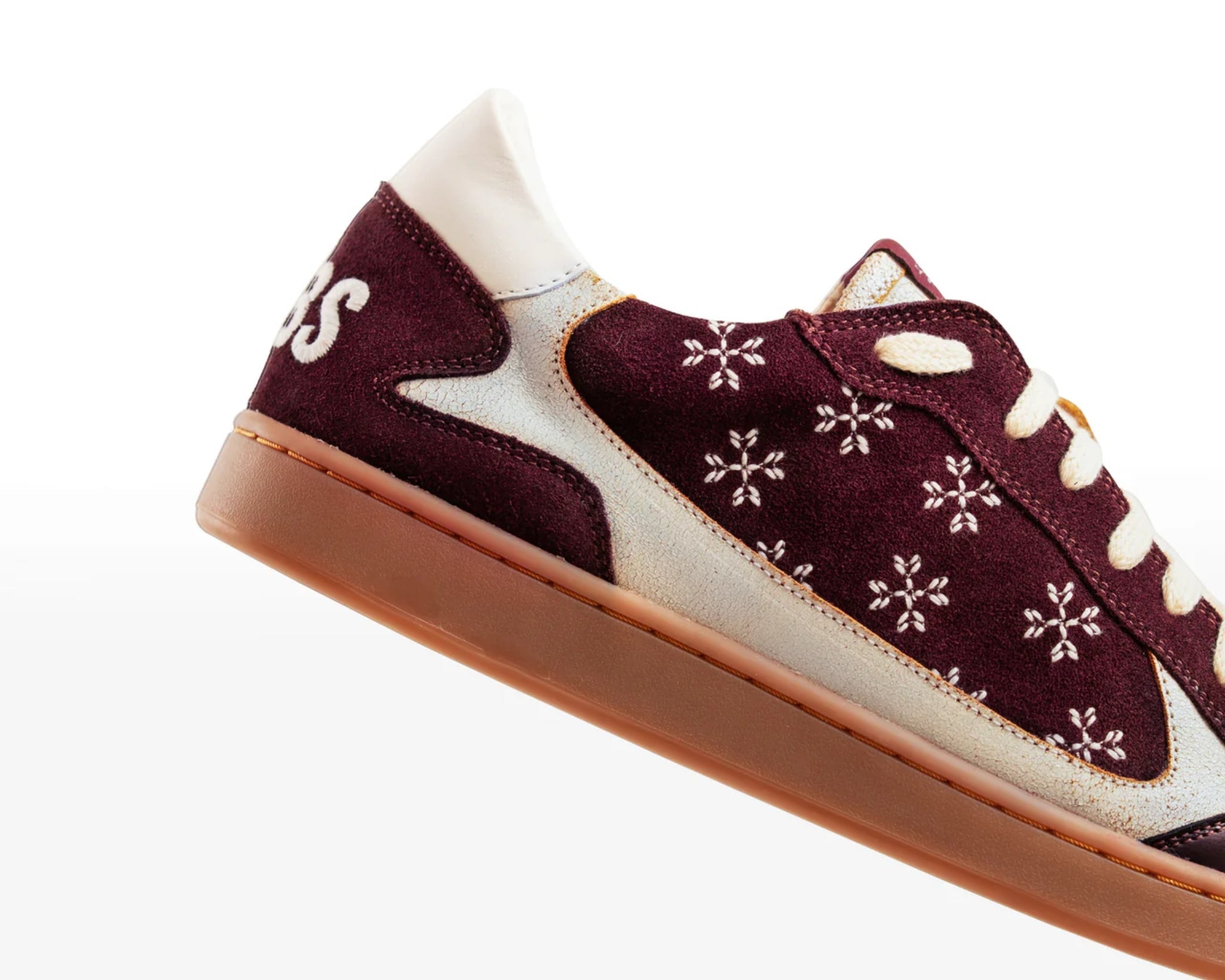 High-Top vs Low-Top Sneakers: Which One Is Right for You?