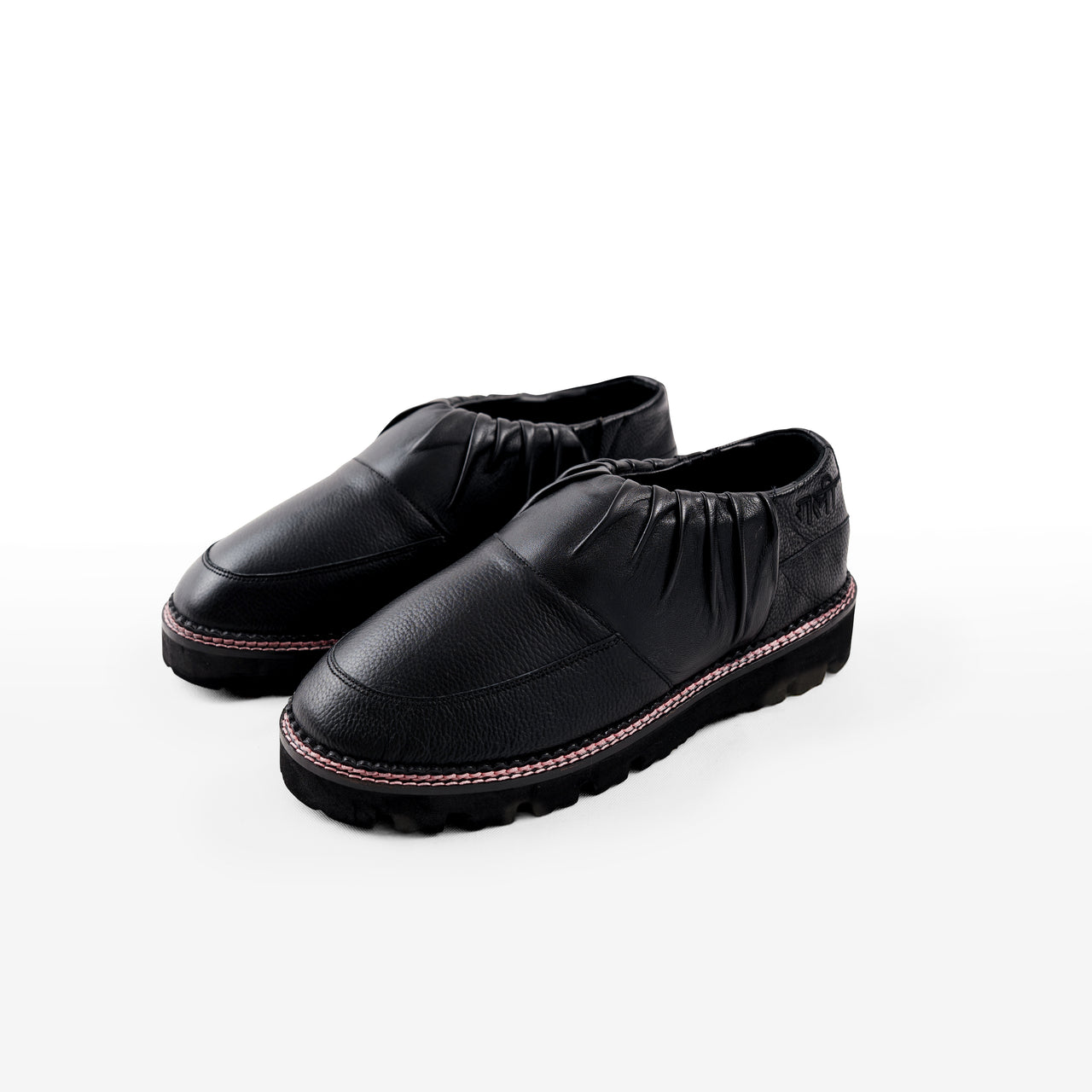 The Traveller - Fantasia Pink