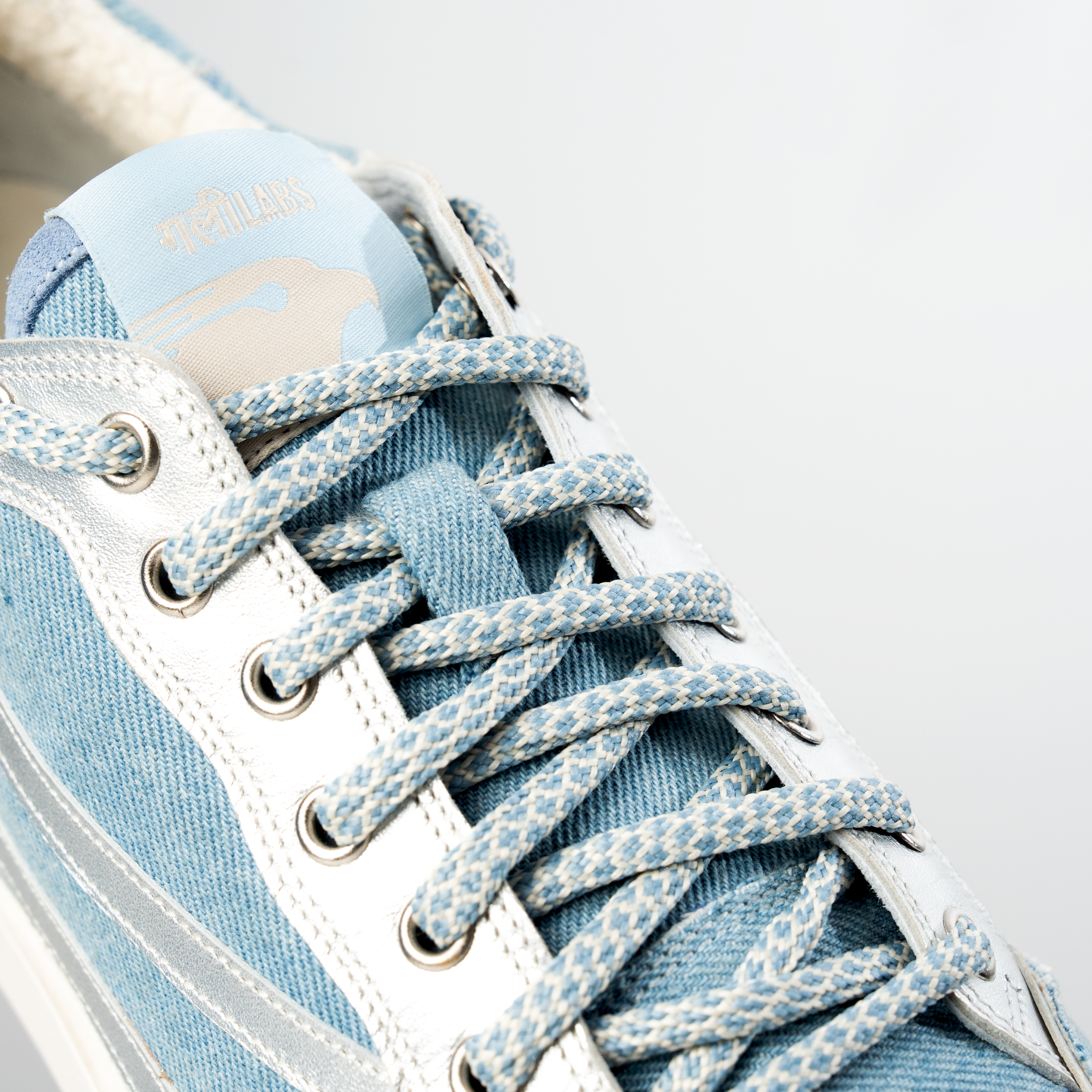 Gully Number 001 - Baaz Baadal Blue