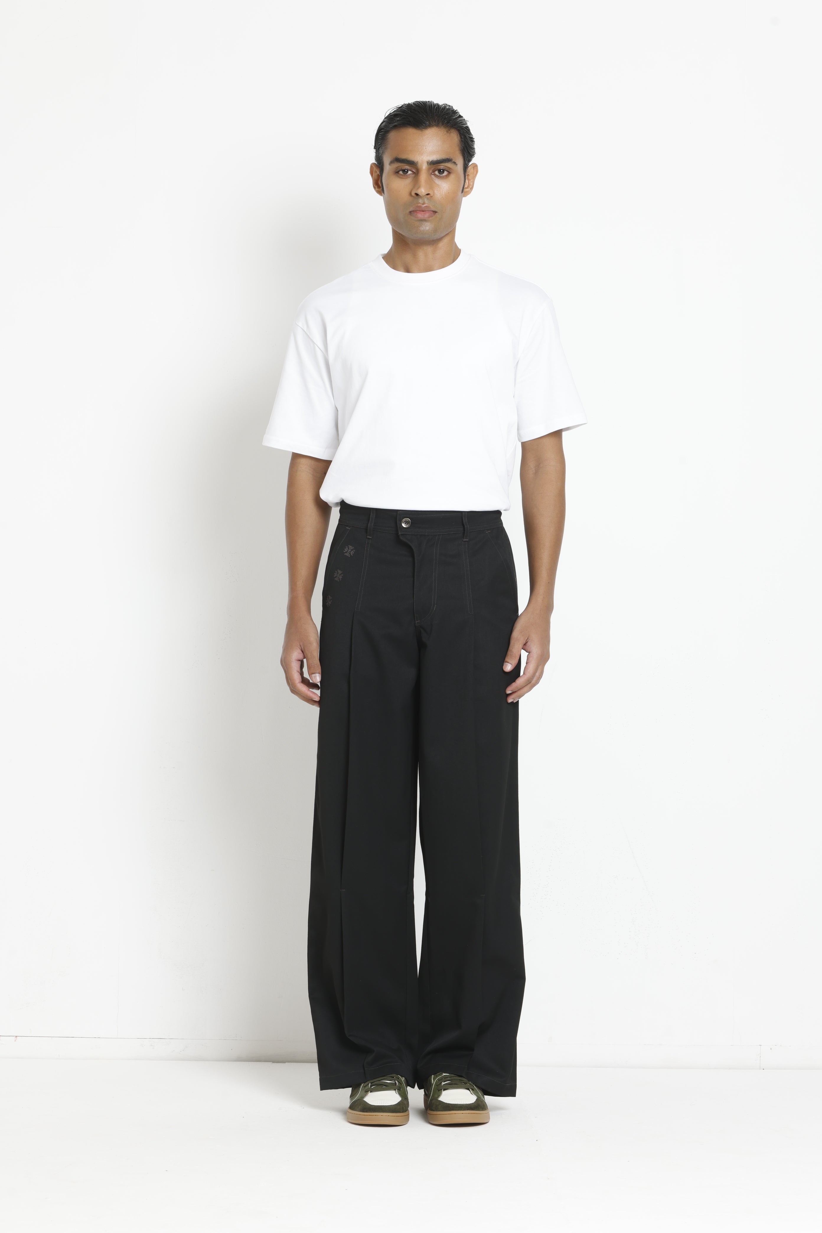 Kara - Pleat Trouser - Black For Women