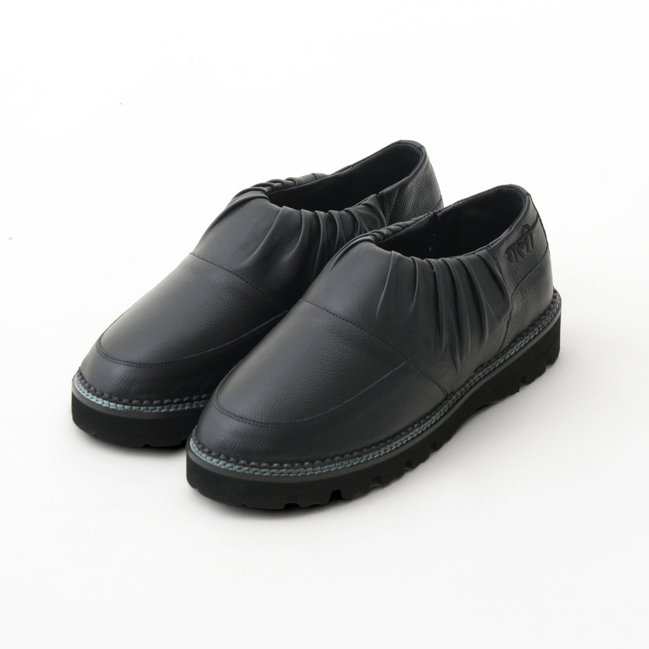 The Traveller - Icy Blue