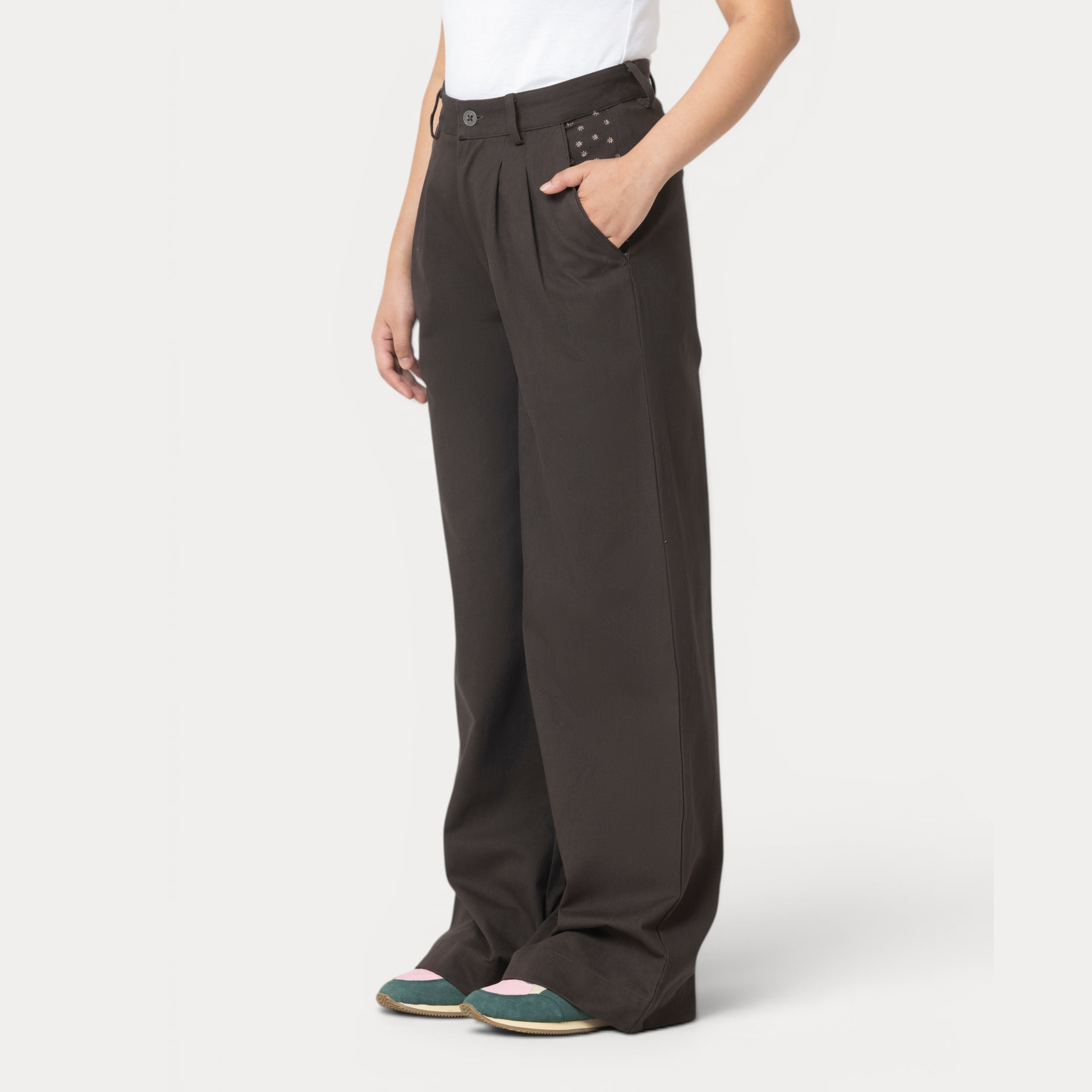 Gully 17 Trousers - Aaroh Brown