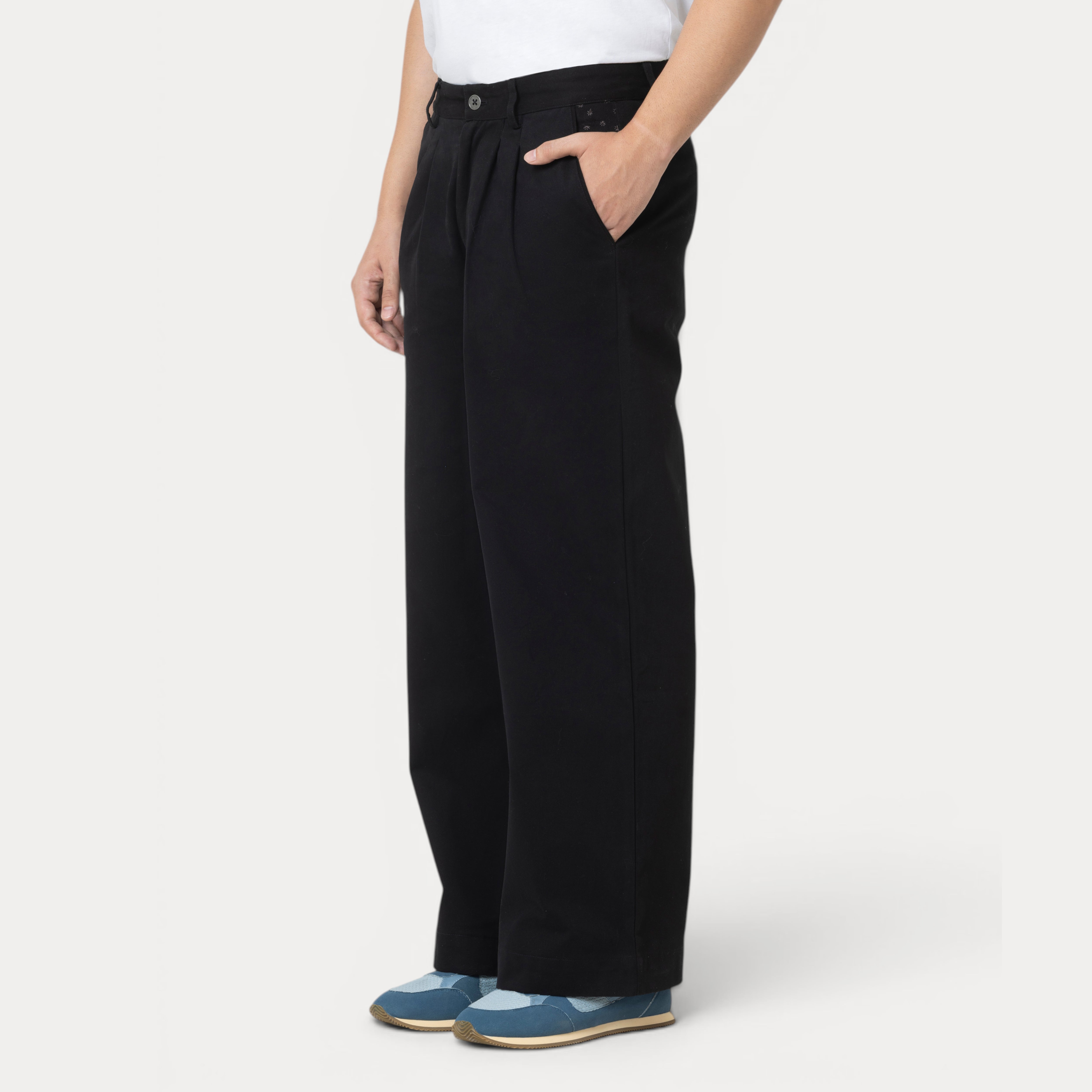 Gully 17 Trousers - Josh Black