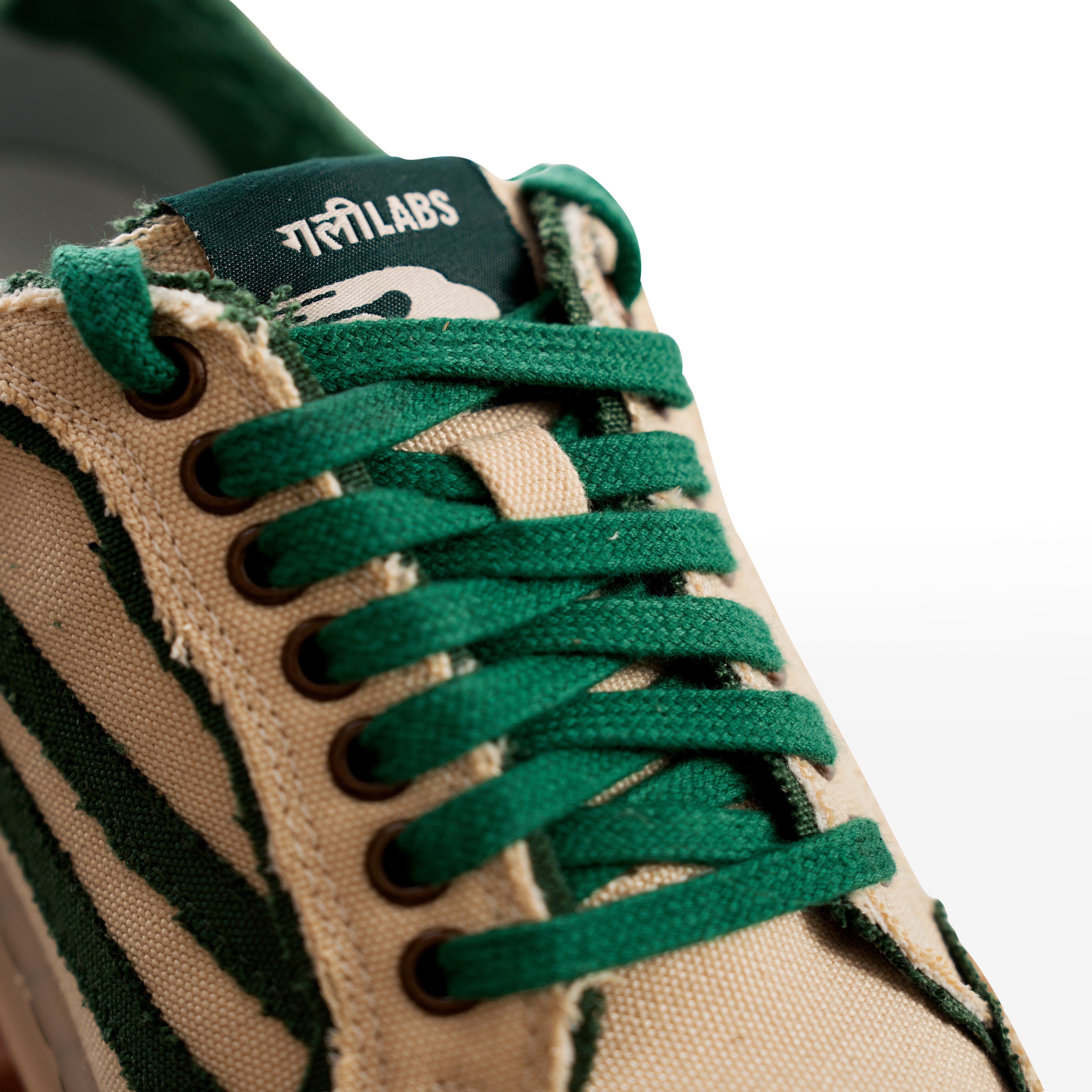 Gully Number 001 - Baaz Parni White for Women