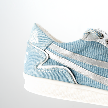 Gully Number 001 - Baaz Baadal Blue