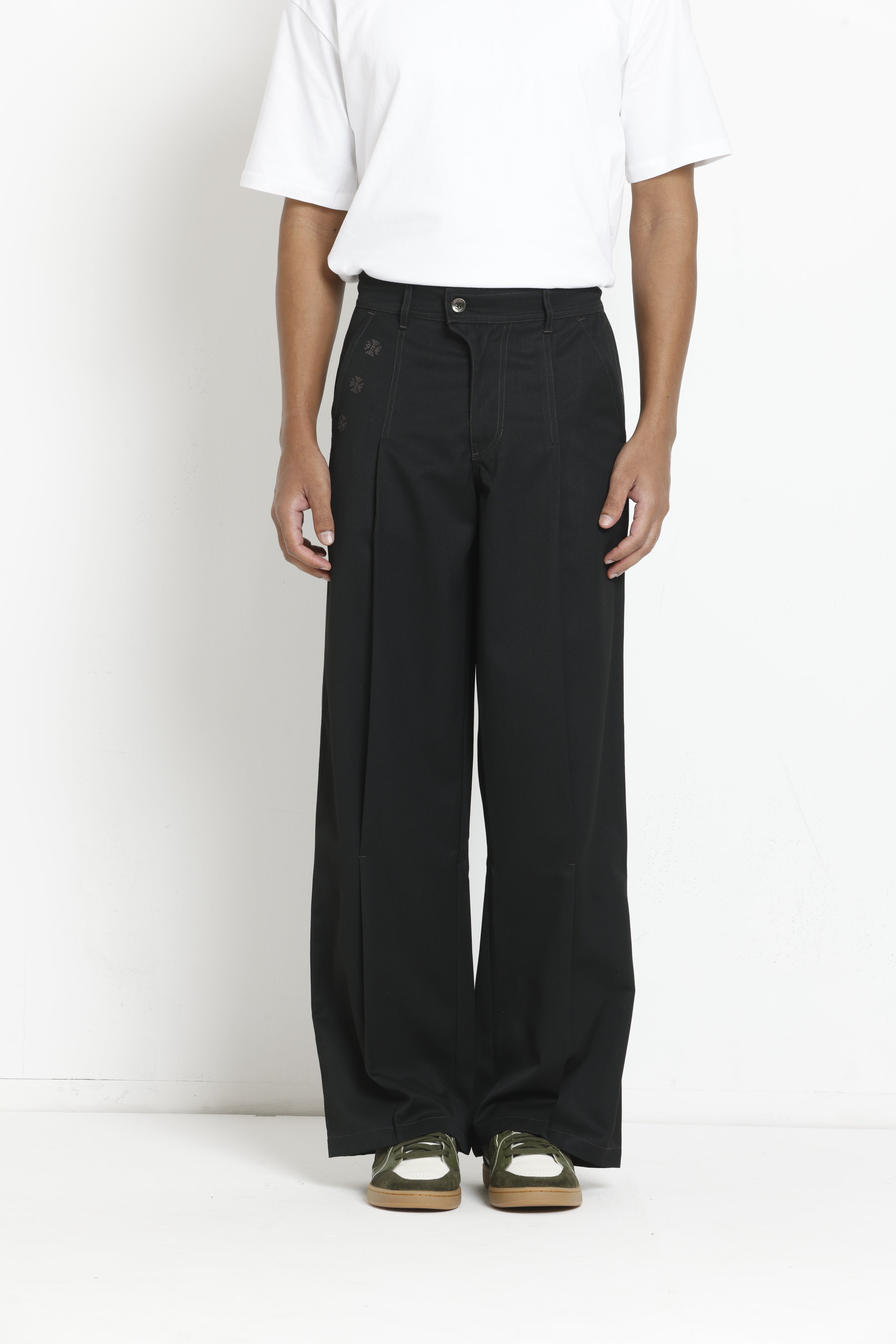 Kara - Pleat Trouser - Black For Women