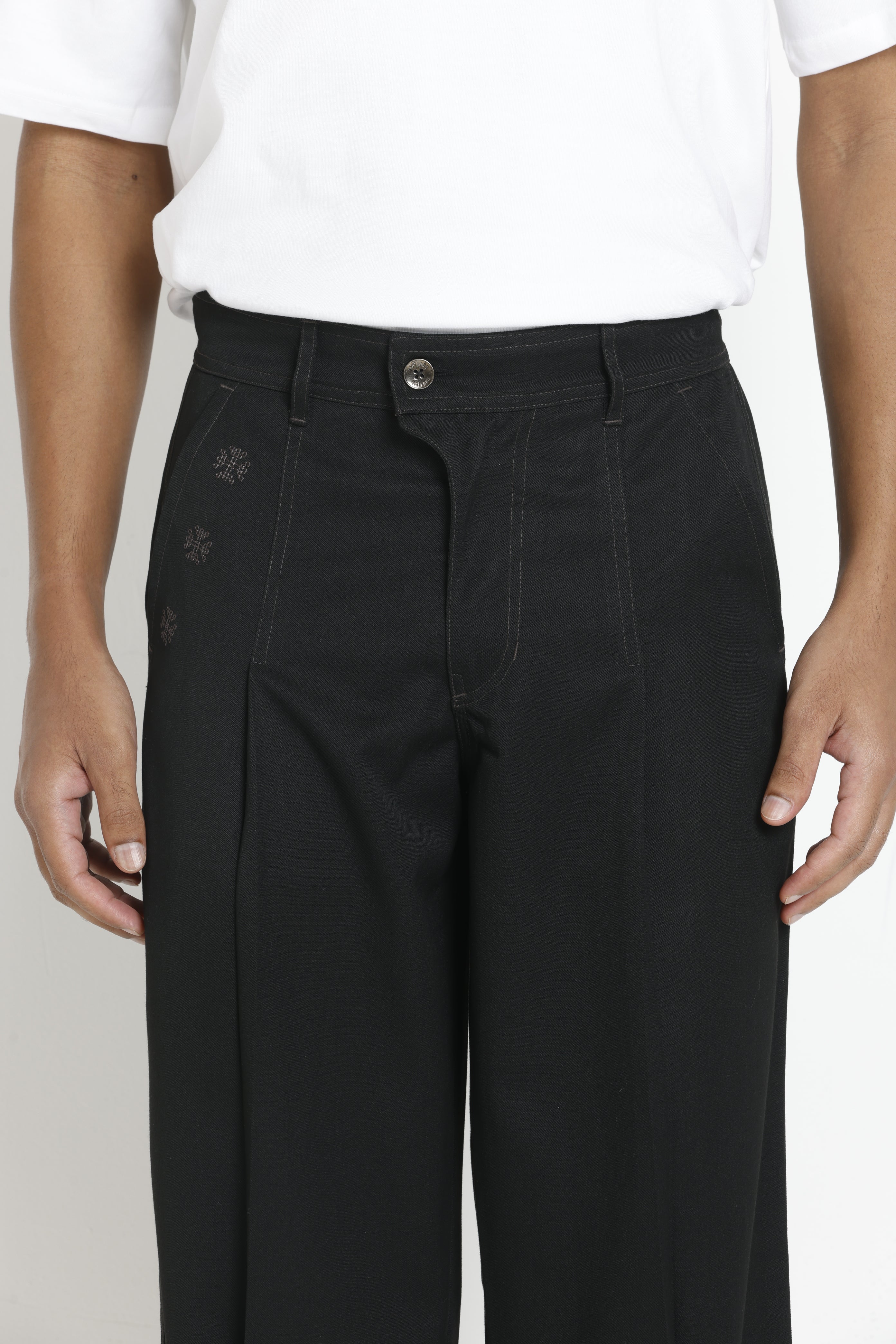Kara - Pleat Trouser - Black For Women