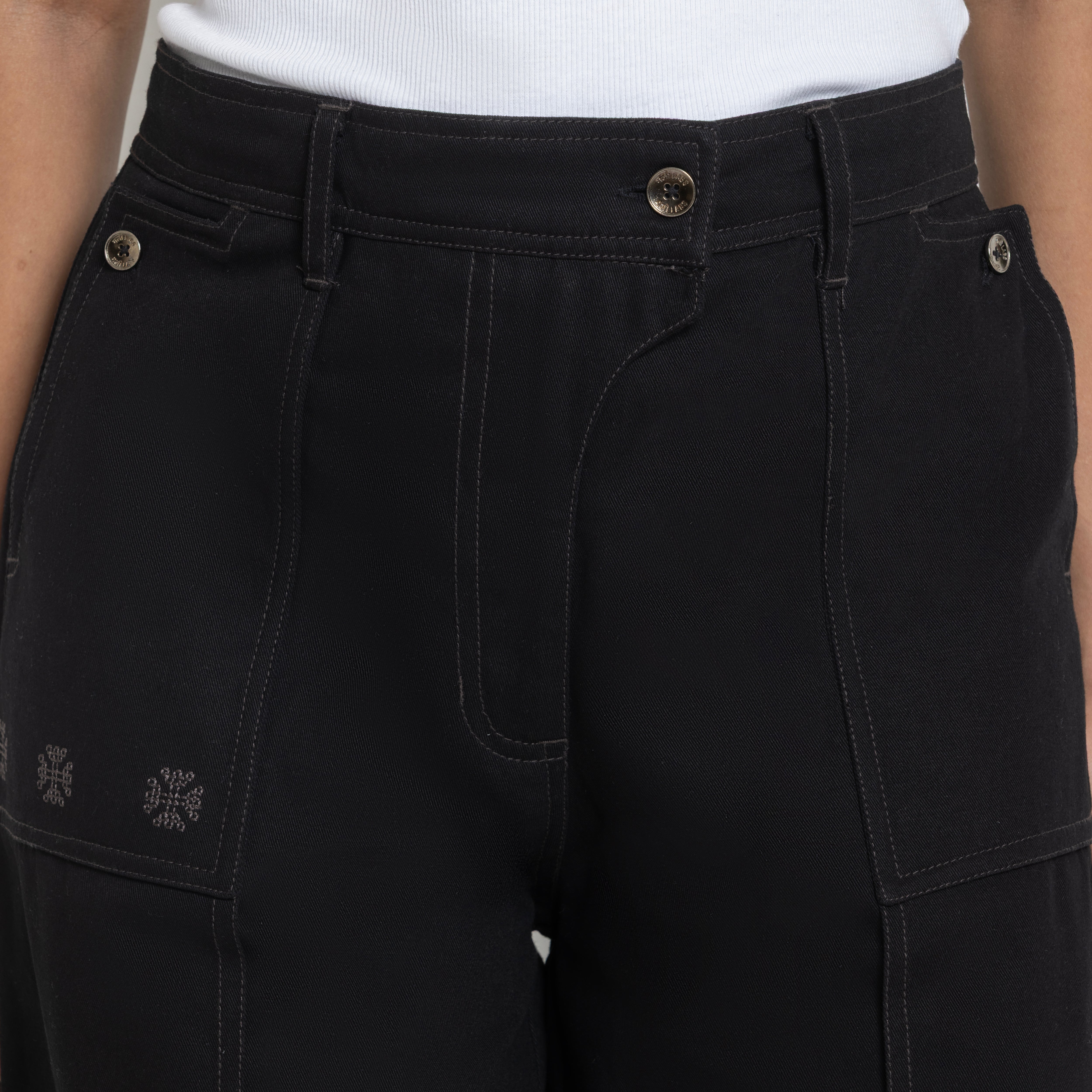 Kara - Pintuck Pant - Black For Women