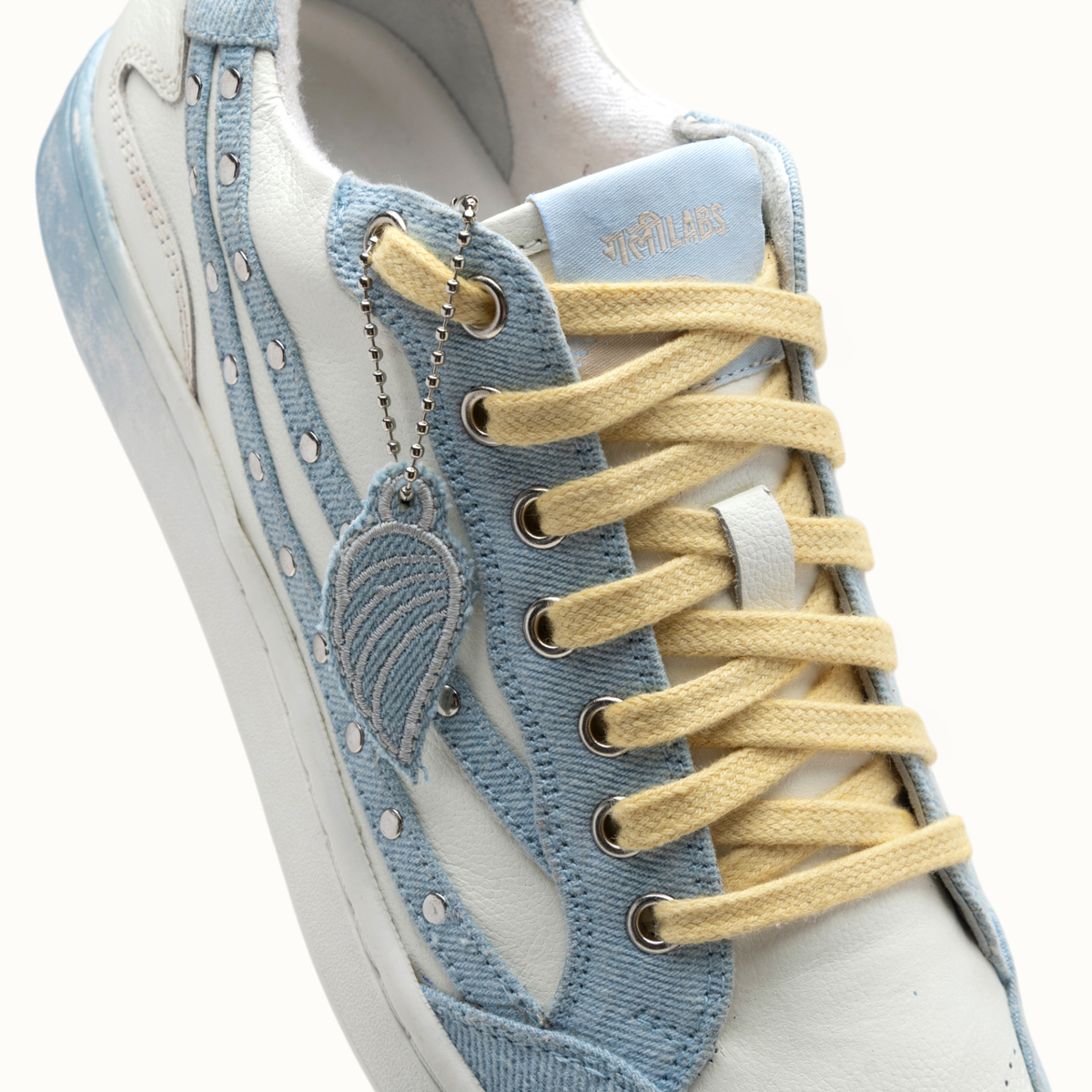 Gully Number 001 Baaz Analog Blue