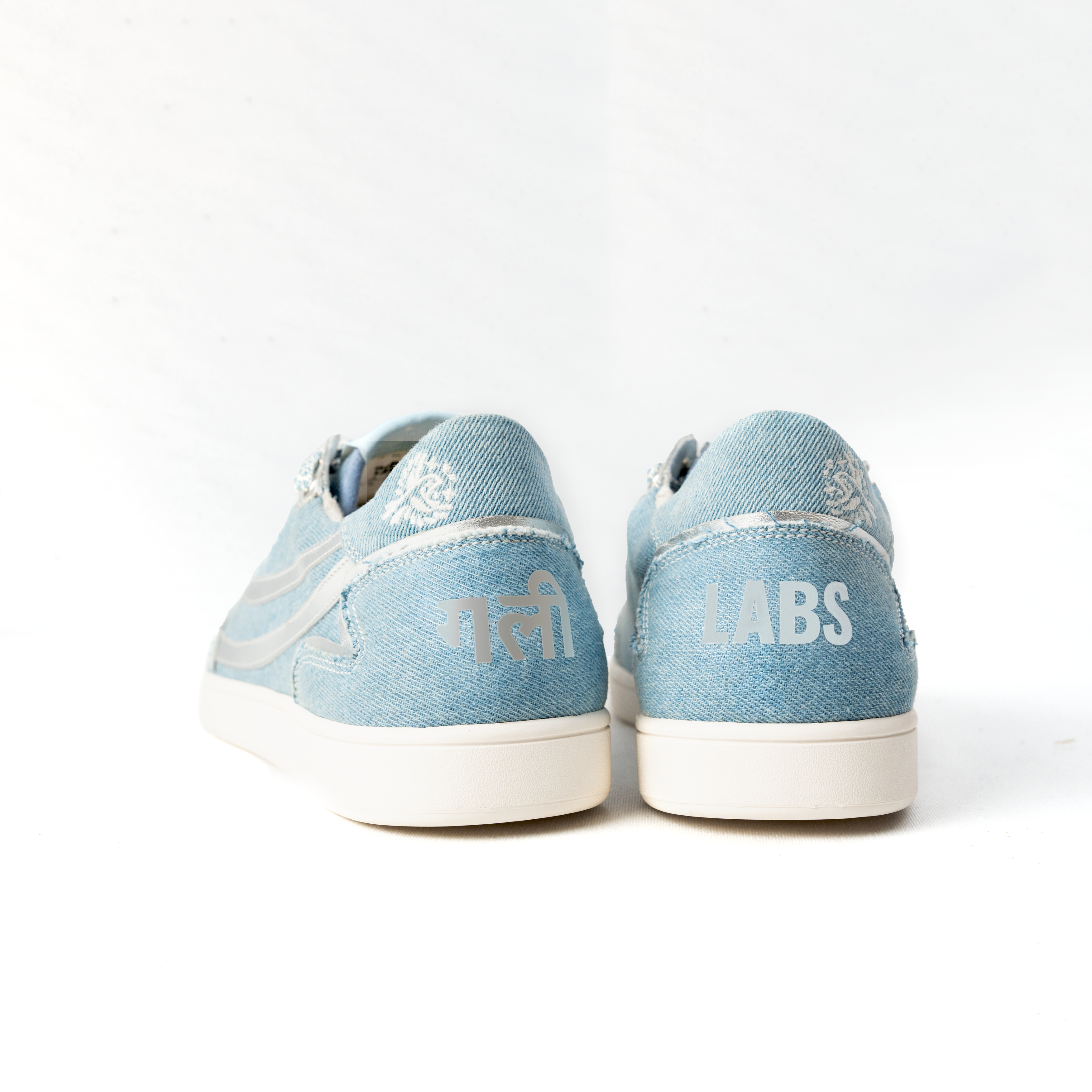 Gully Number 001 - Baaz Baadal Blue