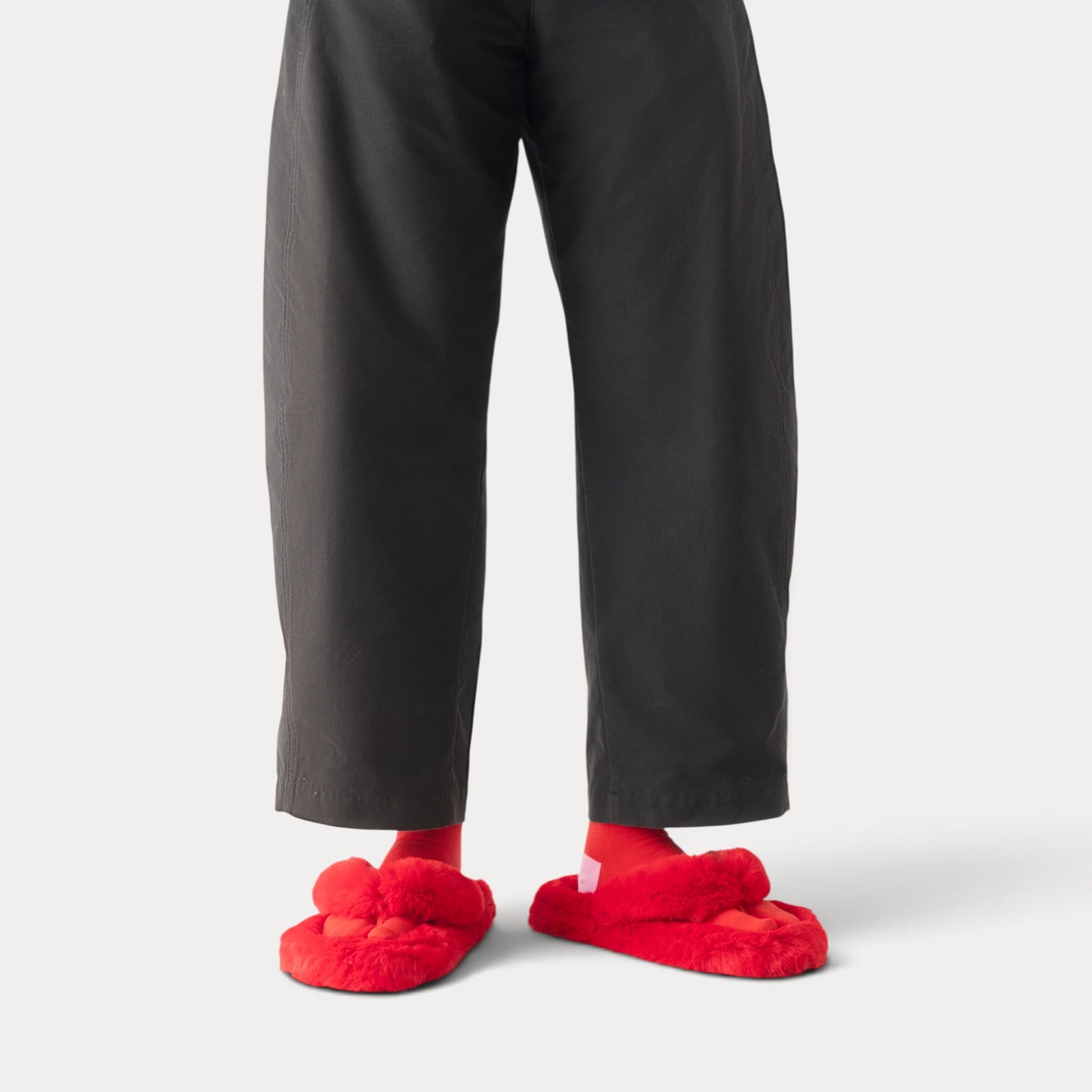 GL005 Genuine Red — on foot